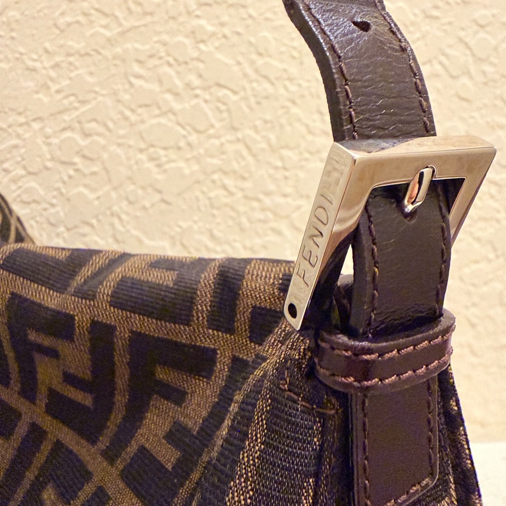 Fendi Zucca Mamá Baguette - Picture 7 of 16